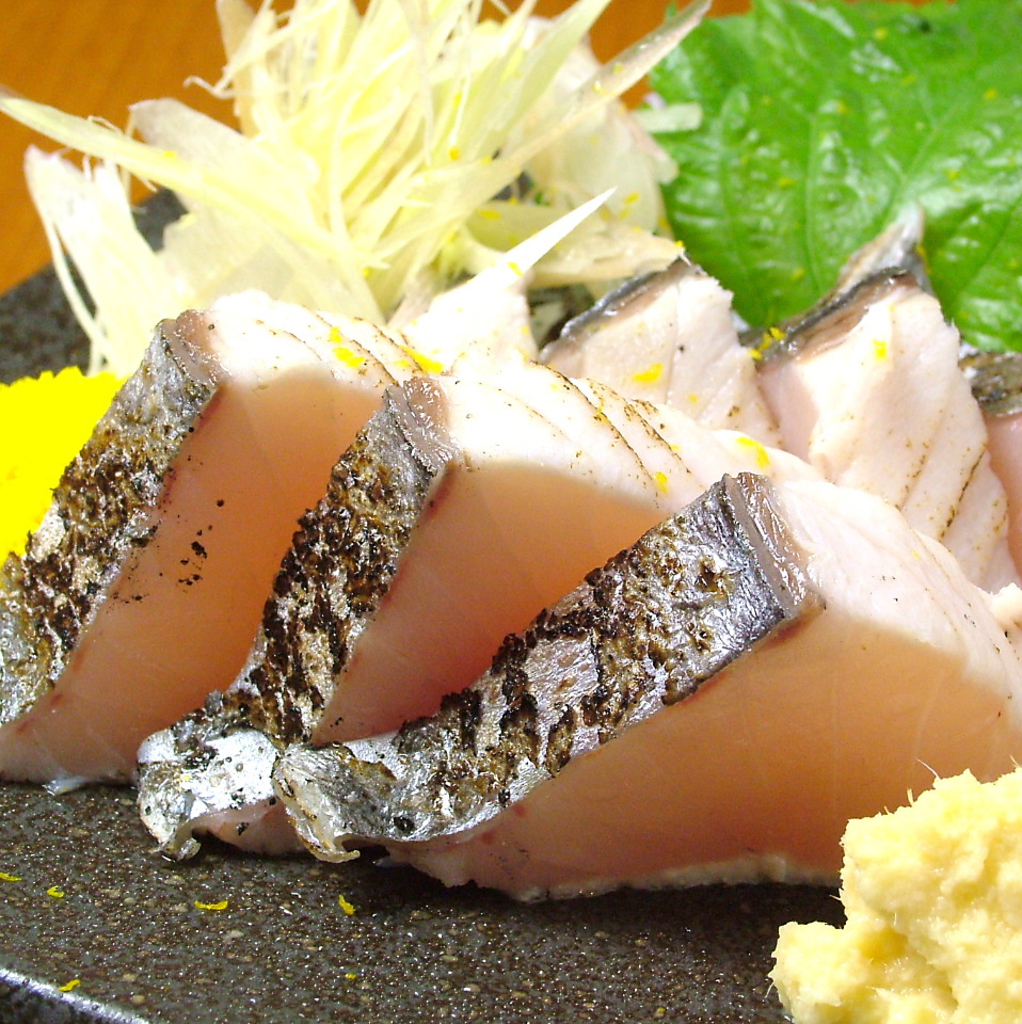旬の鮮魚が自慢！サワラなど岡山県産の鮮魚も種類豊富に取り揃えております。是非、ご賞味ください。