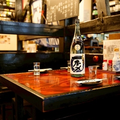 会社帰りの急な飲み会などでもテーブルのお席をご用意可能です。