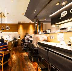 オイスタープレート ラゾーナ川崎店(川崎/ダイニングバー・バル