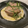 料理メニュー写真&nbsp;厚切りローストポーク　トンナートソース