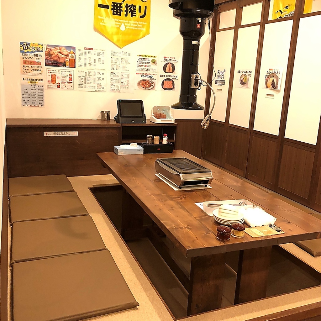 全席掘りごたつ席を完備しているので、足を伸ばしてゆったりとお食事や会話をお楽しみいただけます。