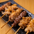 串焼き、揚げ物、おつまみなど、お酒に合うメニューも充実