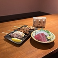 料理メニュー写真&nbsp;五串打ち＋鮮魚刺し