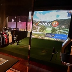 ゴルフシミュレーターもご用意！サラリーマンの方に大人気です♪