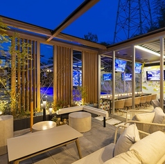 ワンちゃんの同伴も2頭まで可能でテラス席はお料理とワンちゃんの数×1000円頂戴いたします。