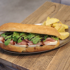 生ハムとモッツァレラ Prosciutto&Mozzarella