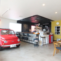 現地の雰囲気を感じる店内