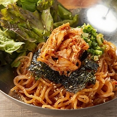 ピビン麺