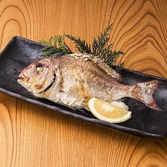 本日鮮魚の丸ごと一本炭火焼き