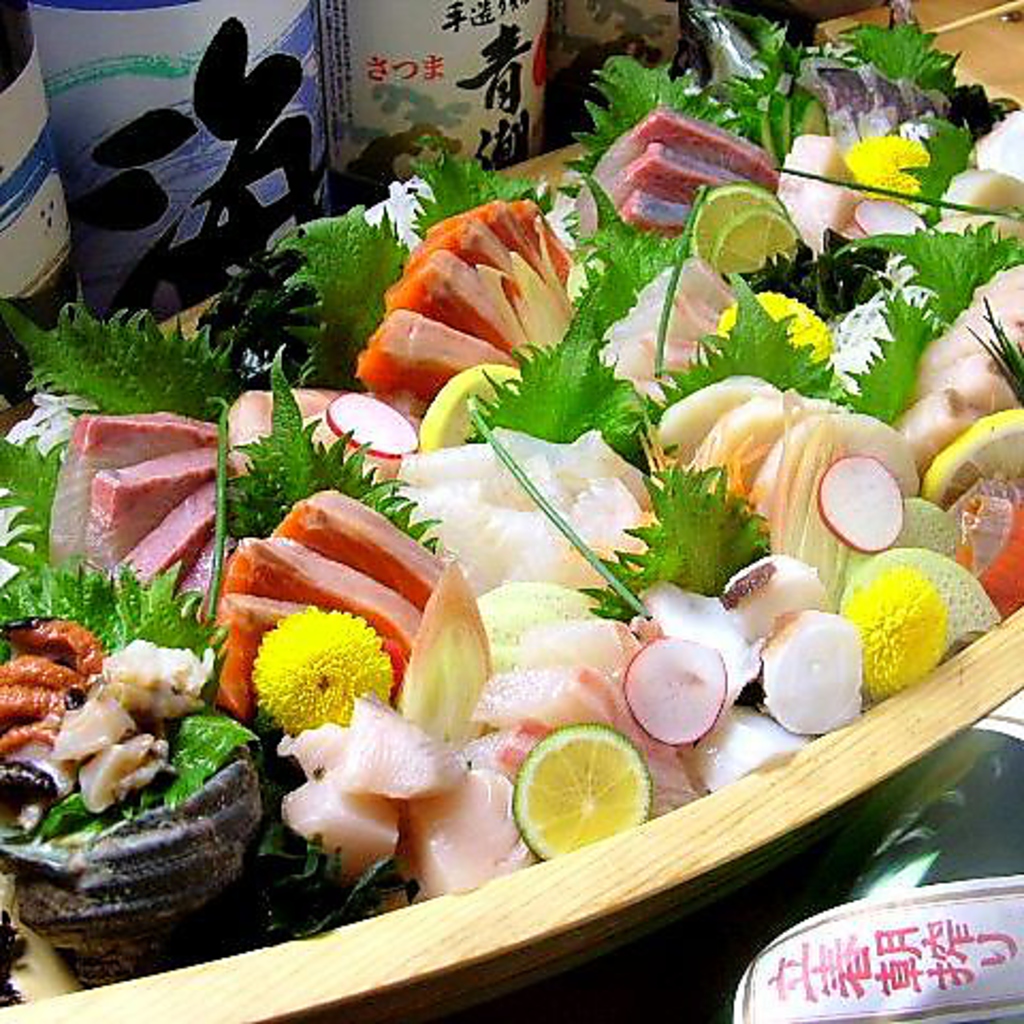 特別な日・お祝い事の「ハレの日」に最適な鮮魚の舟盛り◎ご要望に応じてご用意いたします★