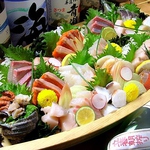 特別な日・お祝い事の「ハレの日」に最適な鮮魚の舟盛り◎ご要望に応じてご用意いたします★