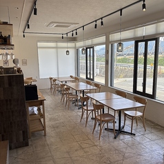 テーブル席16席