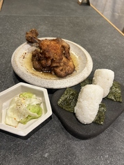 骨付鶏専用おにぎりと漬物セット