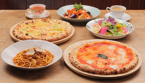 ピザとスパゲティとスイーツのイタリアンレストラン