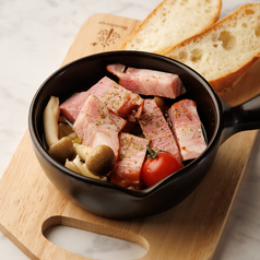 きのこのベーコンアヒージョ