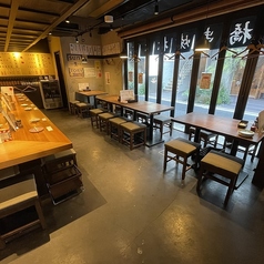 20名様以上なら貸切して頂けます!!開放的な窓際のテーブル席を人数に合わせてご用意。また、ご予算・時間外などにもご対応させて頂きますので、お気軽にご相談下さい。