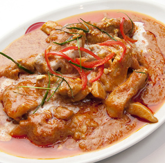 鶏肉ののレッドカレー炒め：パネーン・ガイ