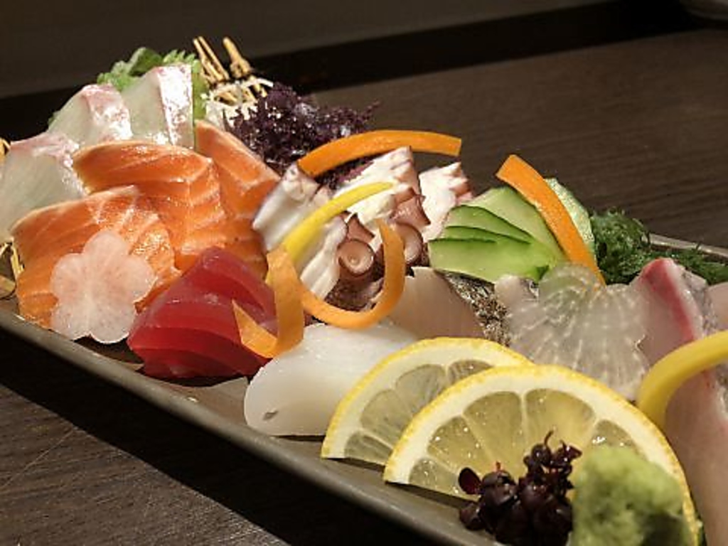 【田崎市場直送だから鮮度抜群！】新鮮な魚を使用した刺身盛など、地元熊本の食材を使用しています◎