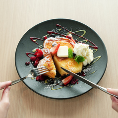 8/25～ フレンチトースト ベリー(ランチ限定)