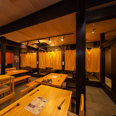 仕事帰りのサク飲みに最適です！手軽に楽しめるメニューと豊富なドリンクを取り揃えていますので、リフレッシュにぜひお立ち寄りください。