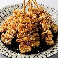 炭火焼で堪能する朝〆鶏！こだわりのやきとり