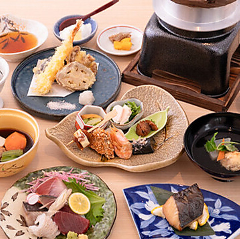 旬の食材を丁寧に仕上げた料理が楽しめる、居心地の良い和食居酒屋