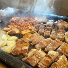 サムギョプサル（Samgyeopsal｜韓国豚バラ焼き）