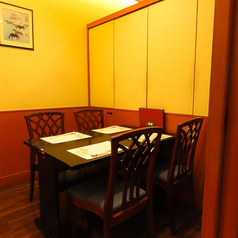 落ち着いた佇まいの個室は、大切な接待や会食に最適です◎静かで洗練された空間が、ビジネスの重要なシーンやフォーマルなお席をしっかりとサポート♪上質なサービスとともに、特別なおもてなしを演出します。