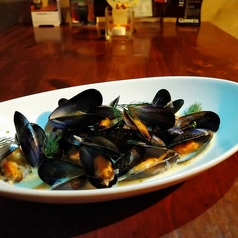 Steamed Mussels with White wine (アイルランド産ムール貝の白ワイン蒸し)