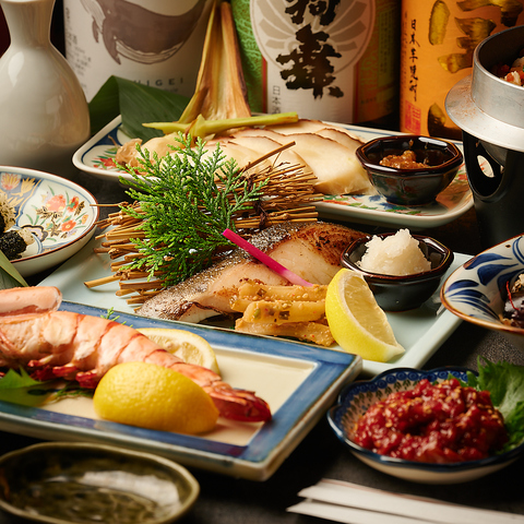 当店しか提供できない上質な海鮮とおでん、炉端焼きの宴会コースをご用意。個室完備