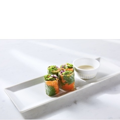 サーモンの生春巻き