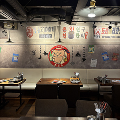 韓国の市場に来たようなレトロでおしゃれな空間