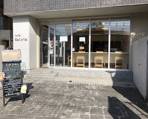 ゆったり過ごせるカフェ♪施設利用者の方が作ったりスタッフとして働くこともあります