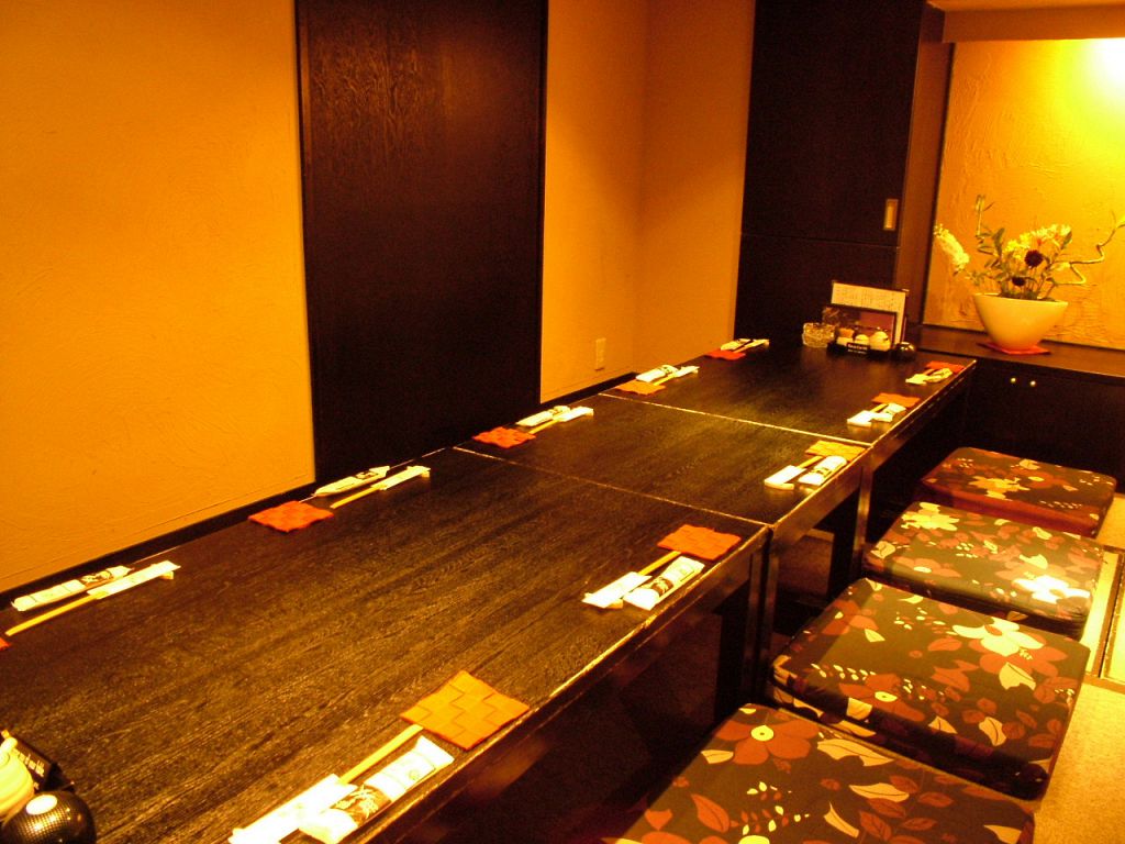 会社宴会に！掘りごたつ席の個室は最大22名までOK！