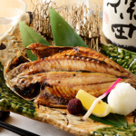 秘伝の味付けでじっくり煮込んだ煮魚は絶品