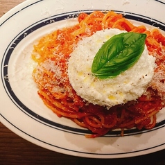 ブッラータチーズのアラビアータ