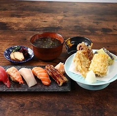 お任せ鮨5貫盛りと天ぷら定食