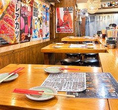 会社仲間との飲み会や打上げ、女子会や同窓会など各種宴会にもご利用いただけるテーブル席をご用意しております。落ち着いた明るい雰囲気の店内でごゆっくりとお食事をお楽しみください。