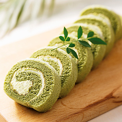 抹茶のロールケーキ