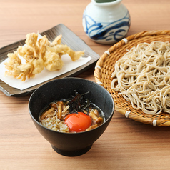 三種きのこの月見とろろそば～舞茸天ぷら添え～