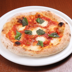 ■石窯焼きピザ　蔵王モッツアレラチーズのピザ　マルゲリータ■の写真