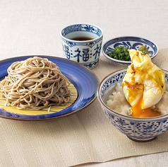 半熟卵天ごはん付き蕎麦【冷・温】