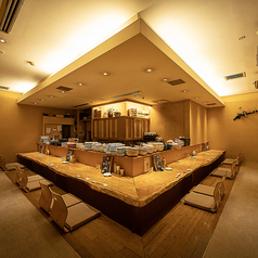 カウンター席もございます。