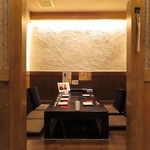 家族や友人同士での楽しいお食事やデートにも◎和の雰囲気が広がる落ち着いた個室で会話が弾みます♪