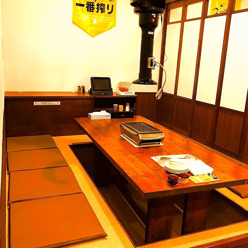 最大収容人数100人以上◎広々とした綺麗な店内は、各種ご宴会など大人数のご利用に最適です。