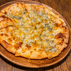 ゴルゴンゾーラとハチミツのピザ