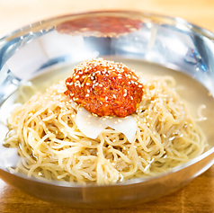 【イチオシ自信作!!】てっちゃん名物「特製黒冷麺」の写真