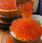 目の前でたっぷりとかけちゃいます♪いくらぶっこ飯は2980円！いくら好きにはたまらない代物★