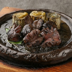 近江鴨砂肝と葱　炭オイル