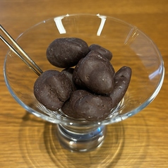 チョコレートを纏ったイチジク